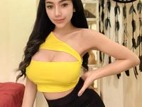 messya-iskandar-Rok-Mini-foto-model-seksi-dan-manis